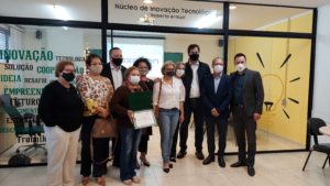 NIT Familia do Roberto com Prefeito e diretor da FMJ